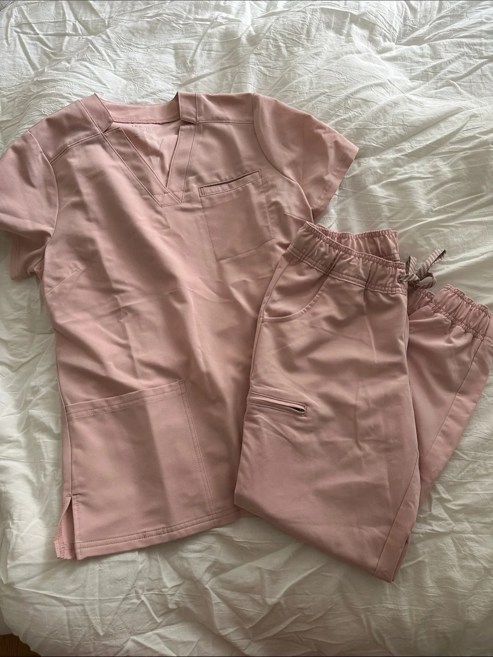 Jaunuu Pink Scrub Set - Size Small petite NWOT - Picture 1 of 8